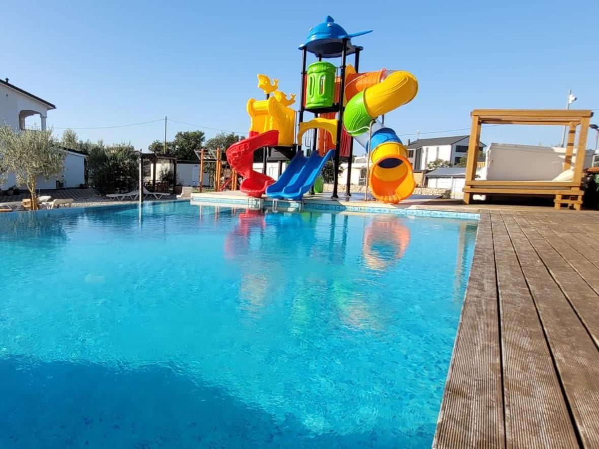 Mobilehome Elena Premium With Pool, Istria بنجول المظهر الخارجي الصورة